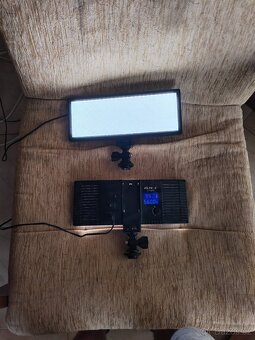 Dva LED panely Viltrox včetně stativů - 5