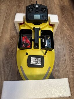 NOVÁ Zavážecí loďka na ryby s GPS,10000mAh - 5