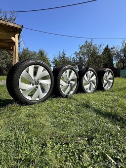 Originál alu kola VW " Belmont" TOP STAV - zimní pneu - 5