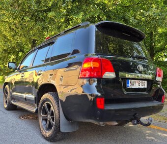 TOYOTA LAND CRUISER 4x4 VDJ200L - 5