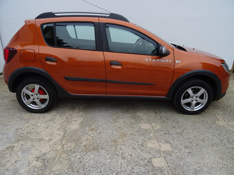 Dacia sandero stepway 0.9TCe,66kW,1majČR,s.kniha,klima,navi - 5