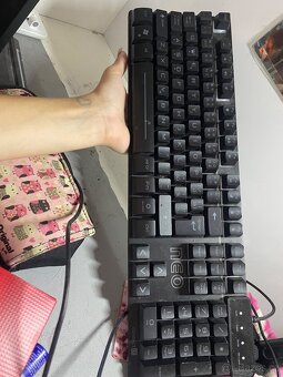 Počítač s monitorem - 5