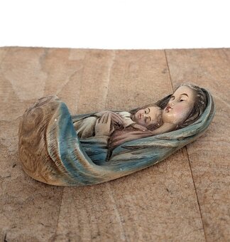 V náruči Panny Marie - Nástěnná kropenka. - 5