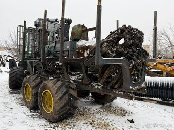 Vyvážecí souprava JOHN DEERE 910G - 5