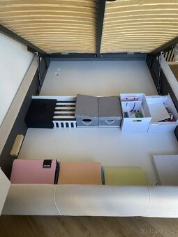 Prodám čalouněnou postel 140 x 200 - 5