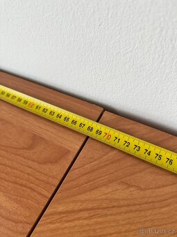 Komoda/skřínka se skleněný dveřmi - 5