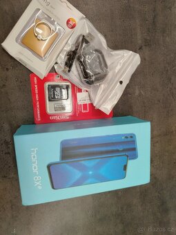 nový smartphone Xonor 8x 6/128 + 4 dárky zdarma - 5