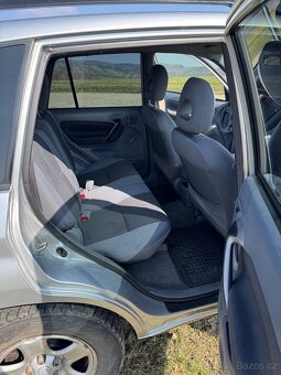 Toyota RAV4 2.0 D-4D 4x4 - 5