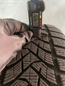 Original zimni Volvo V60 S60 r18 Dunlop 235/45/18 99% dot23 - 5