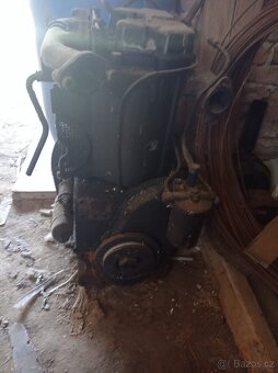 Traktor Eicher + náhradní motor +příslušenství - 5