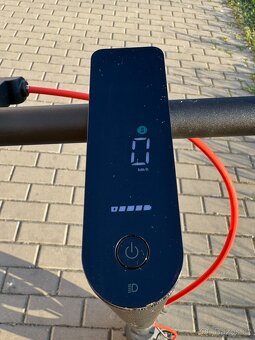 Xiaomi Electric Scooter 4 Pro, Záruka 7/2026 - 5