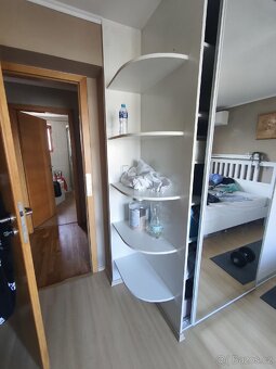 Šatní vestavěná skříň - 5