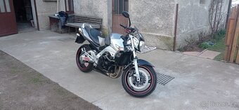 Suzuki GSR600 - 5