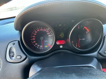 Alfa Romeo GTV 3.2 V6 (916) – Fáze 3, raritní verze z roku 2 - 5