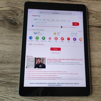 Apple iPad 9.7"Retina/ 128 GB/ Wi-Fi- 2018 6.gen - 5