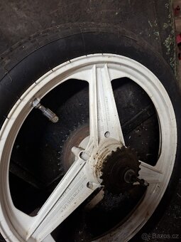 Manet Korádo:;":;; - 5