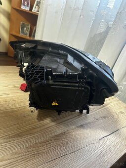 Pravý světlomet audi a6 c7 - 5