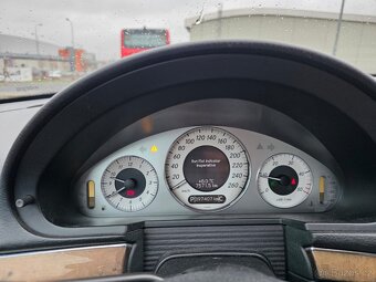 Mercedes E-220CDI - 5