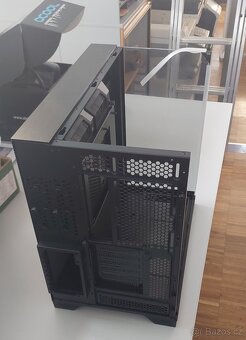 Lian-Li O11 vision černá (nová) - 5