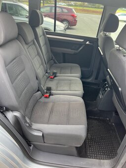 Volkswagen Touran 2.0 TDI - 7 místní - 5
