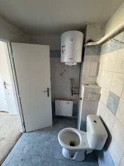 NEZAMYSLICE - Pronájem bytu 1+kk - 5