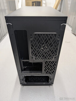 Prodám počítačovou skříň Fractal Design Define 7 Mini Black - 5