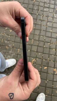 iPhone 16e 128gb - 5