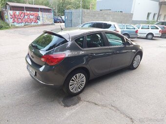 Opel Astra J 1.4 16V, 88kw, rok 2015... - 5