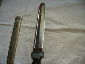 Nemecky-zdravutni tesak DRK-"upraven po roce1945-"k renovaci - 5