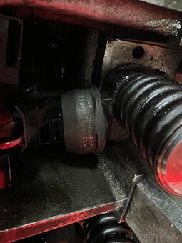 Hlava BMM komplet nastrojena se vstřiky - 5