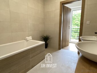 Pronájem bytu 5+kk, 139 m2 se zahradou, terasou a balkonem – - 5
