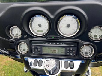 Harley-Davidson FLHTCUI Ultra Classic Electra Glide - 5