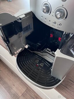 Delonghi Magnifica ESAM 4200.S - 5
