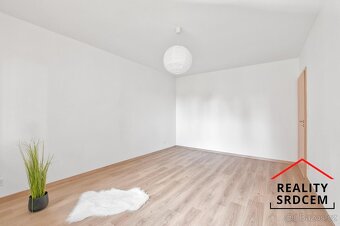 Pronájem družs. bytu o velikosti 2+1+lodžie/55 m2 na ul. Na - 5