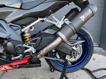 Aprilia RSV 1000R Factory - 5