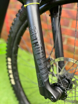 Černé elektrické horské kolo Cannondale Moterra 3 (XL) - 5
