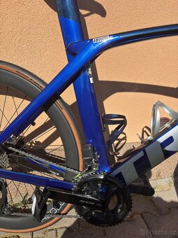 Prodám Trek Madone SL 6 Di2 Gen 6 Hex Blue vel. 56 - 5