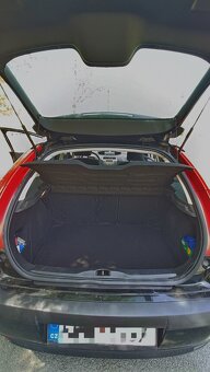 Citroen C4 hatchback black - 5