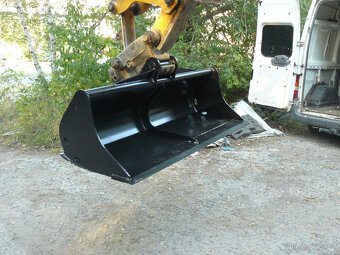 Pevná dvoubřitá svahovací lopata š.150cm pro JCB 3cx/4cx/5cx - 5