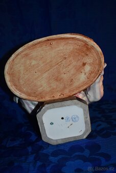 Porcelánová soška - Černošský sběrač - 5