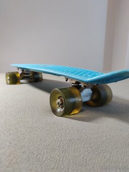 Stylový Penny Board – lehký, kompaktní a cool design - 5