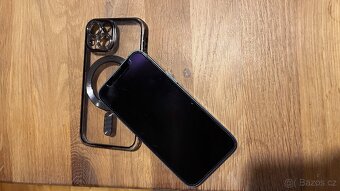 Prodám modrý iPhone 13 mini 128GB - 5