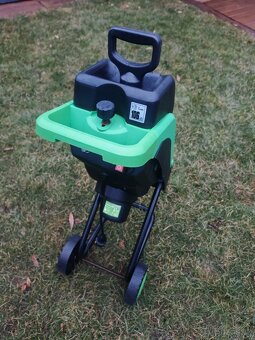 Drtič větví John Gardener 2000 W - 5