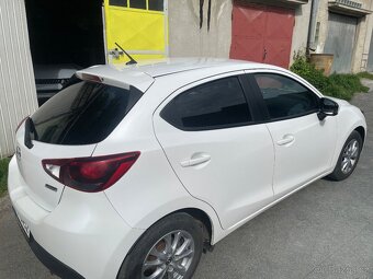 Mazda 2 66kw 2015 AT - 5