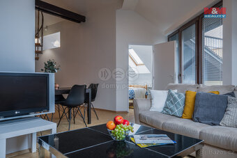 Pronájem bytu 6+1, 160 m², Praha 7, ul. Strojnická - 5
