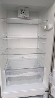 Whirlpool lednice kombinovaná 341 litrů - 5