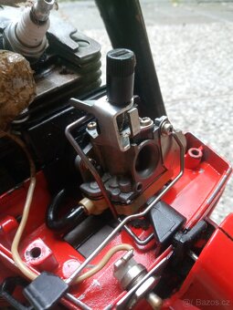 Pila Shindaiwa 300s - 5
