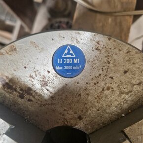 Soustružnická sklíčidla - upínací hlavy k soustruhu, zn. TOS - 5