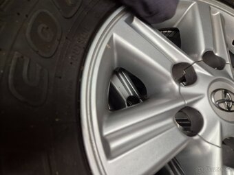 Toyota hilux díly - 5