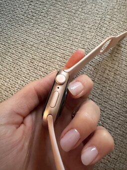 Apple Watch SE 1. generace - 5